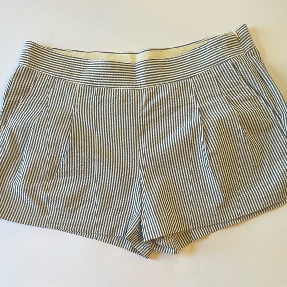 J Crew Seersucker Shorts Size 6 - Picture 15 of 15